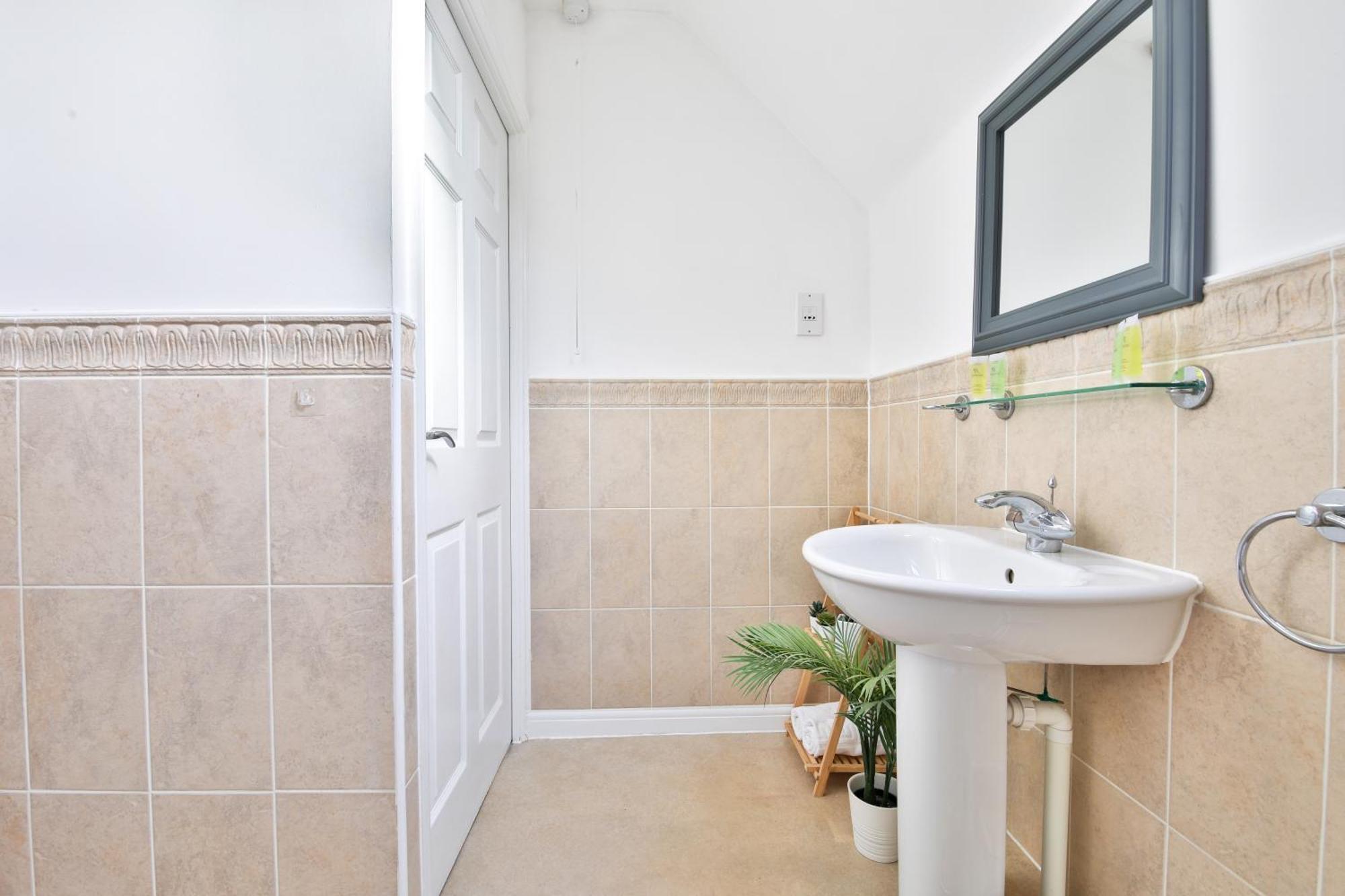 Stayright 2 Bed Beach House With Private Parking- Next To Barry Beach And Jackson Bay エクステリア 写真